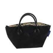 Pre-owned Fabric handbags