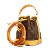 Pre-owned Fabric handbags