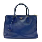 Pre-owned Leather prada-bags