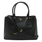 Pre-owned Leather prada-bags