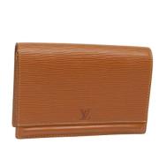 Pre-owned Leather pouches