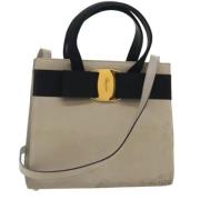 Pre-owned Suede handbags