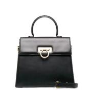 Pre-owned Leather handbags