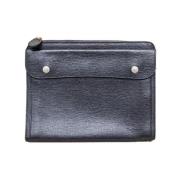 Pre-owned Leather clutches