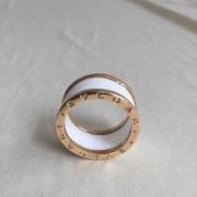 Pre-owned Metal rings