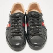 Pre-owned Leather sneakers