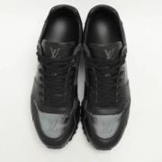 Pre-owned Leather sneakers