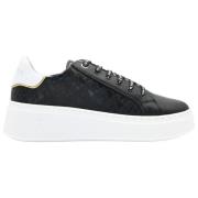 Svarte skinn sneakers