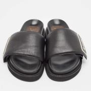 Pre-owned Leather sandals