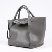 Pre-owned Leather handbags