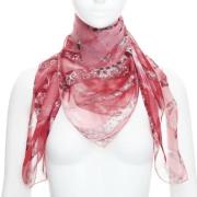 Pre-owned Silk scarves