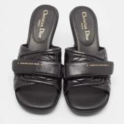 Pre-owned Leather sandals