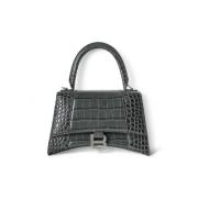 Pre-owned Leather handbags