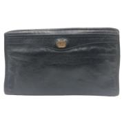 Pre-owned Leather clutches