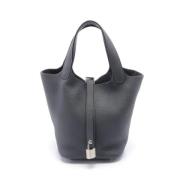 Pre-owned Leather shoulder-bags