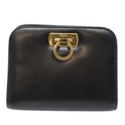 Pre-owned Leather clutches