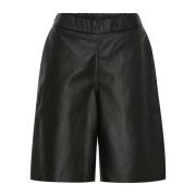 Sorte Skinn Bermuda Shorts med Saddleback Detalj