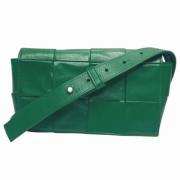 Pre-owned Leather pouches