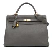 Pre-owned Leather handbags