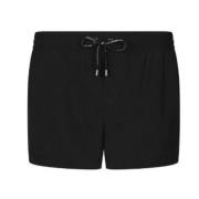 Svarte strandshorts med DG-print