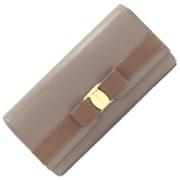 Pre-owned Leather wallets