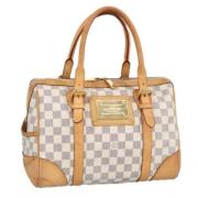 Pre-owned Canvas handbags