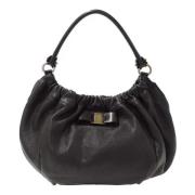 Pre-owned Leather handbags