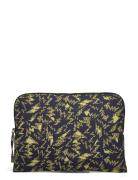 Laptop Sleeve Green Ivana Helsinki