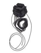 Lim Neck Black Twist & Tango