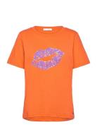 T-Shirt With Kissing Lips - Mid Sle Orange Coster Copenhagen