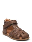 Starters™ Drops Velcro Sandal Brown Pom Pom