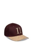 Baseball Cap Contrast Suede Ii Burgundy Les Deux