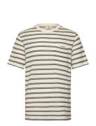 Akkikki Jacq Stripe Tee Beige Anerkjendt