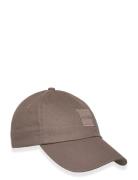 Derrel-Pl Brown BOSS