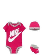 C1-Bodysuit+Hat+Bootie Pink Nike
