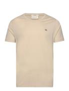 Slim Shield V-Neck T-Shirt Tops T-shirts Short-sleeved Beige GANT
