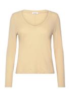 Gamipy Tops T-shirts & Tops Long-sleeved Beige American Vintage