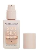 Revolution Makeup Skin Silk Serum Foundation F9 Foundation Sminke Revo...