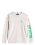 Hilfiger Sleeve Graphic Tee Ls Tops Sweat-shirts & Hoodies Sweat-shirt...