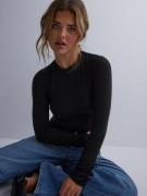 Pieces - Langermede topper - Black - Pcjoey Ls Wool O-Neck Top - Toppe...