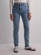Pieces - Straight leg jeans - Light Blue Denim - Pcbella Hw Tap Ank Je...