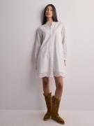 Selected Femme - Langermede kjoler - Bright White - Slftatiana Ls Shor...