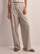 Pieces - Vide bukser - Silver Gray - Pcmastina Hw Wide Pants - Bukser