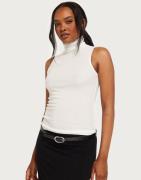 Nelly - Hvit - Soft Sleeveless Turtleneck Top