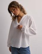 Only - Hvit - Onlthyra Life Ls V-Neck Top Noos Wv