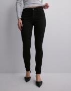 Pieces - Svart - Pcdana Mw Skinny Jeans BL102 Noos B