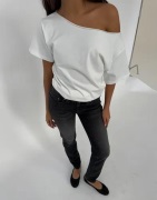 Nelly - Hvit - Slouchy Shoulder Tee