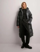 Nelly - Svart - Long Puffer Coat