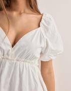 Nelly - Hvit - Fine Day Dress