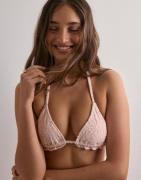 Nelly - Rosa - Classic Frill Triangle